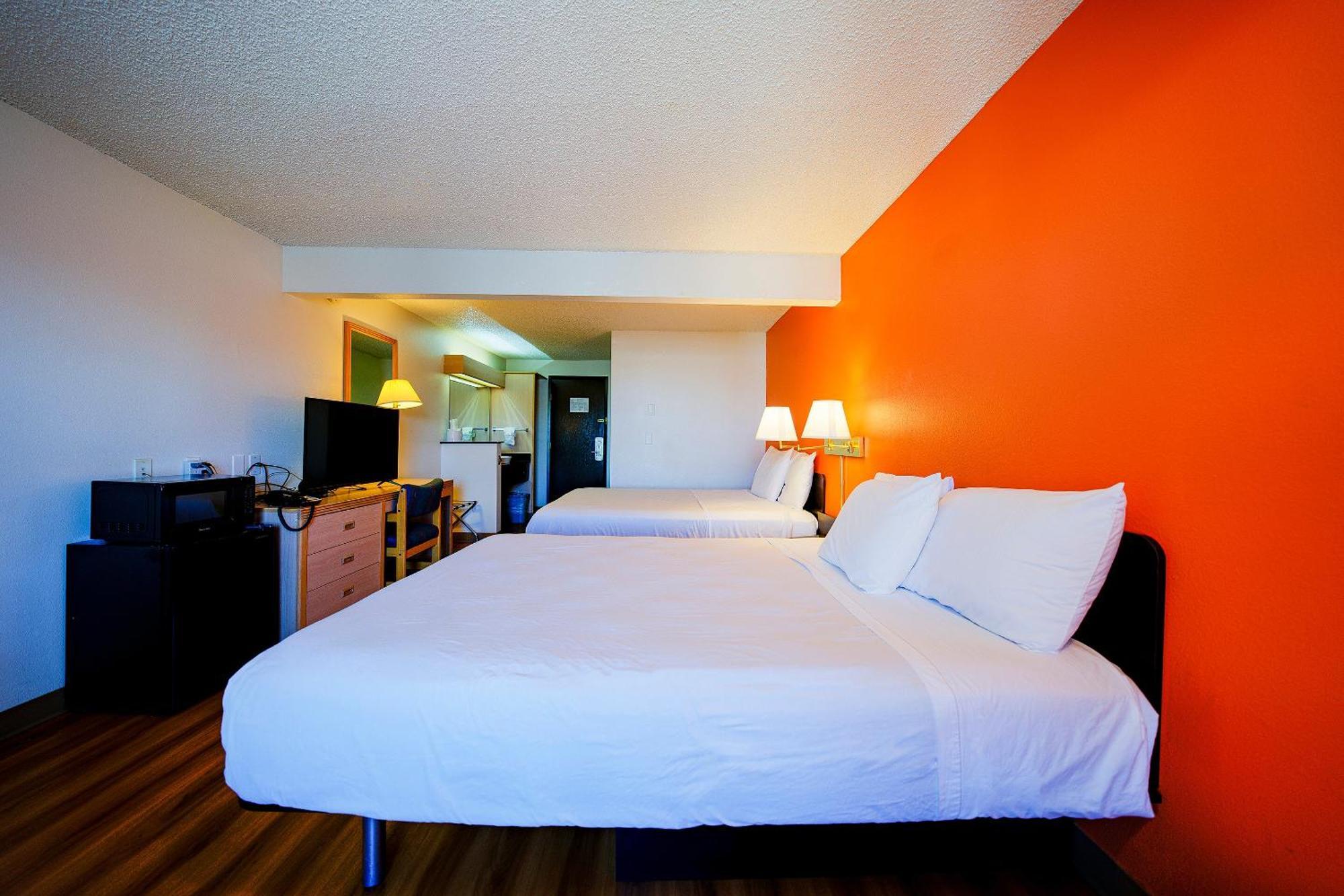 Oyo Hotel Hermiston Or, Downtown Exterior photo